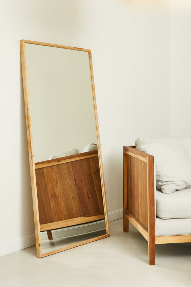 Espejo de pie